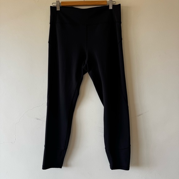 Lululemon in movement tights 25” black - Picture 2 of 7